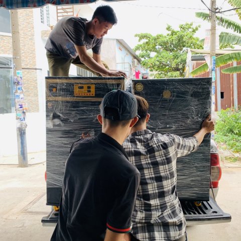 Giao hàng máy ấp Mic 1000 và máy ấp 500 thế hệ 2020